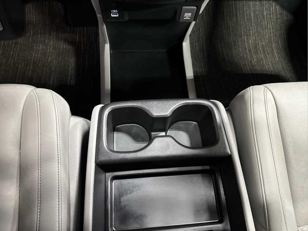 used 2024 Honda Odyssey car, priced at $35,410