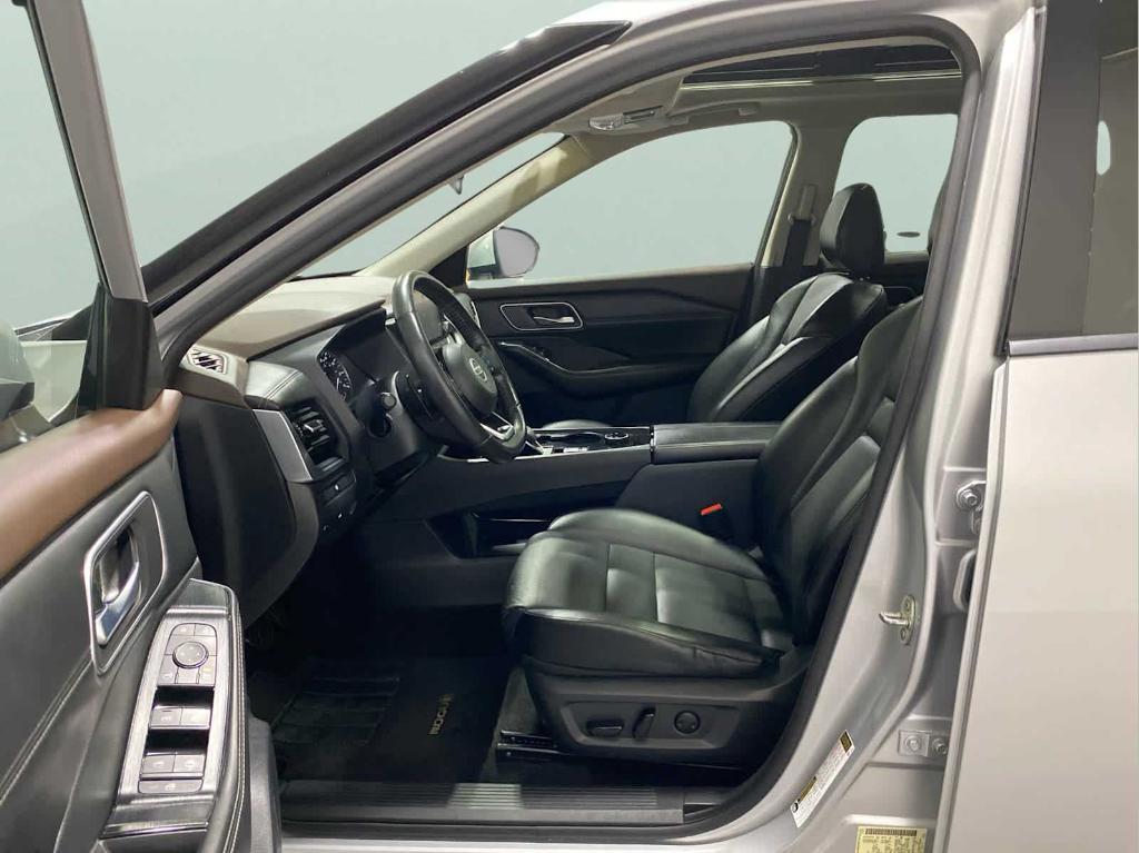 used 2021 Nissan Rogue car, priced at $24,567