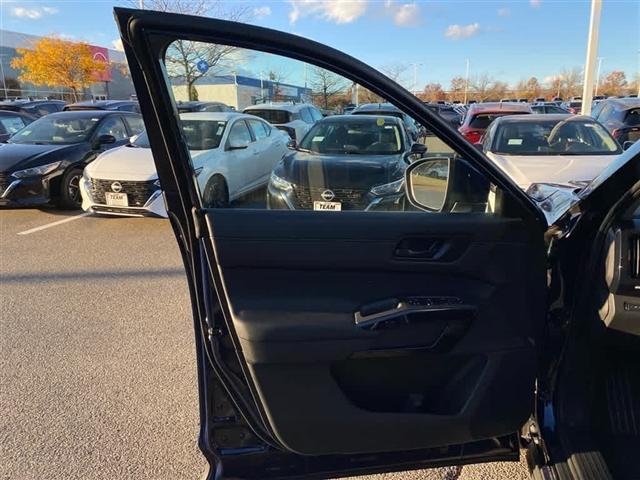 new 2025 Nissan Pathfinder car, priced at $36,269