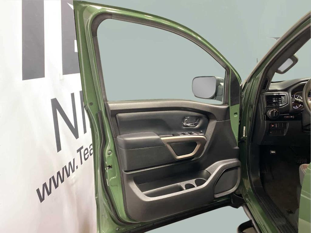 used 2024 Nissan Titan car, priced at $45,376