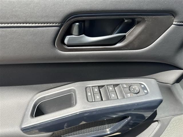 new 2025 Nissan Pathfinder car, priced at $43,947
