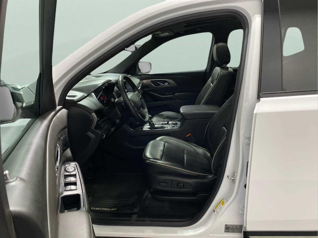 used 2023 Chevrolet Traverse car, priced at $41,689