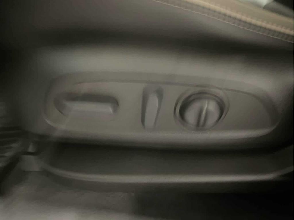 used 2023 Chevrolet Traverse car, priced at $41,689