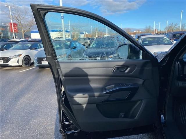 new 2025 Nissan Pathfinder car, priced at $38,129