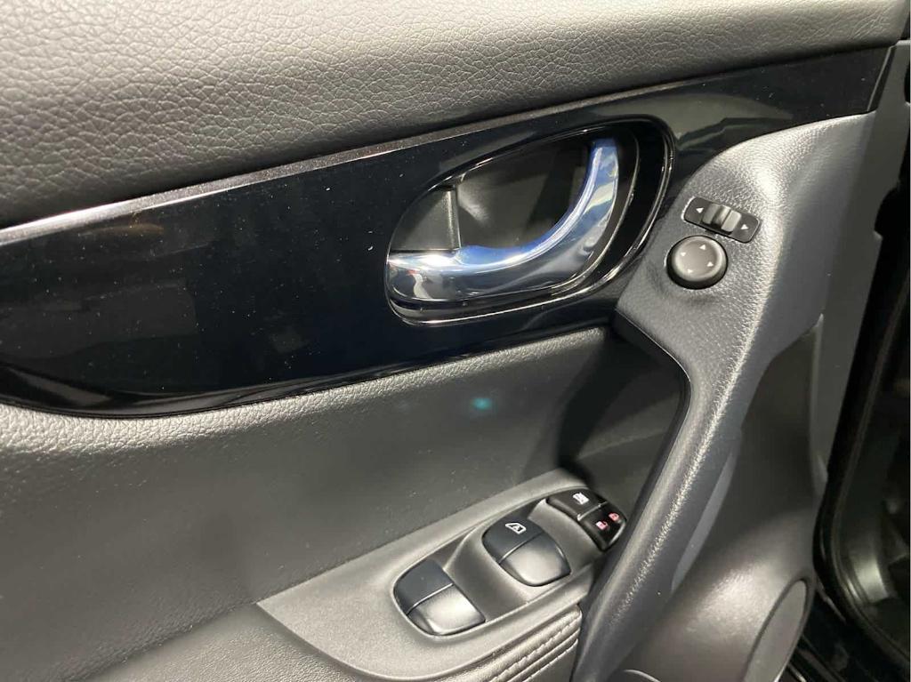 used 2022 Nissan Rogue Sport car, priced at $25,272