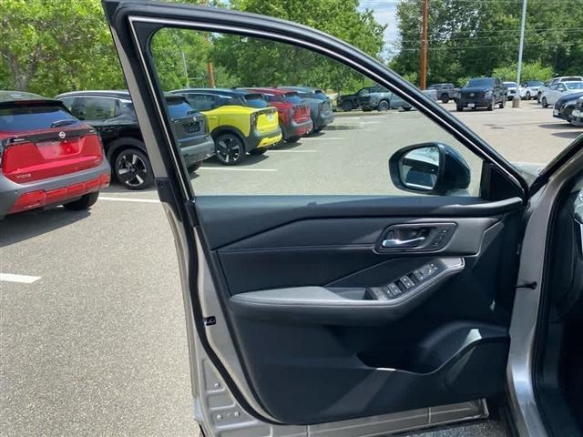 new 2025 Nissan Rogue car