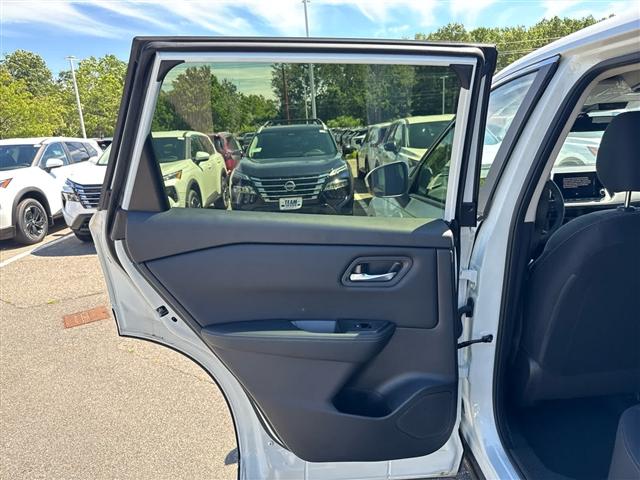 new 2025 Nissan Rogue car, priced at $32,062