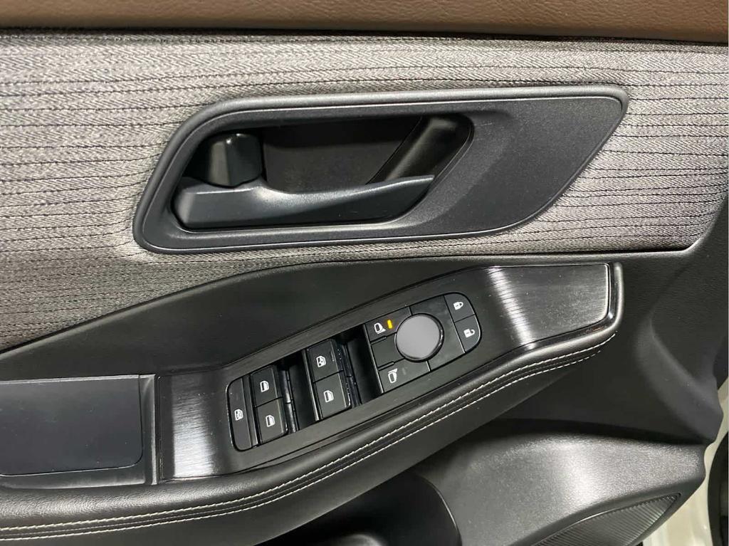 used 2022 Nissan Rogue car, priced at $23,554