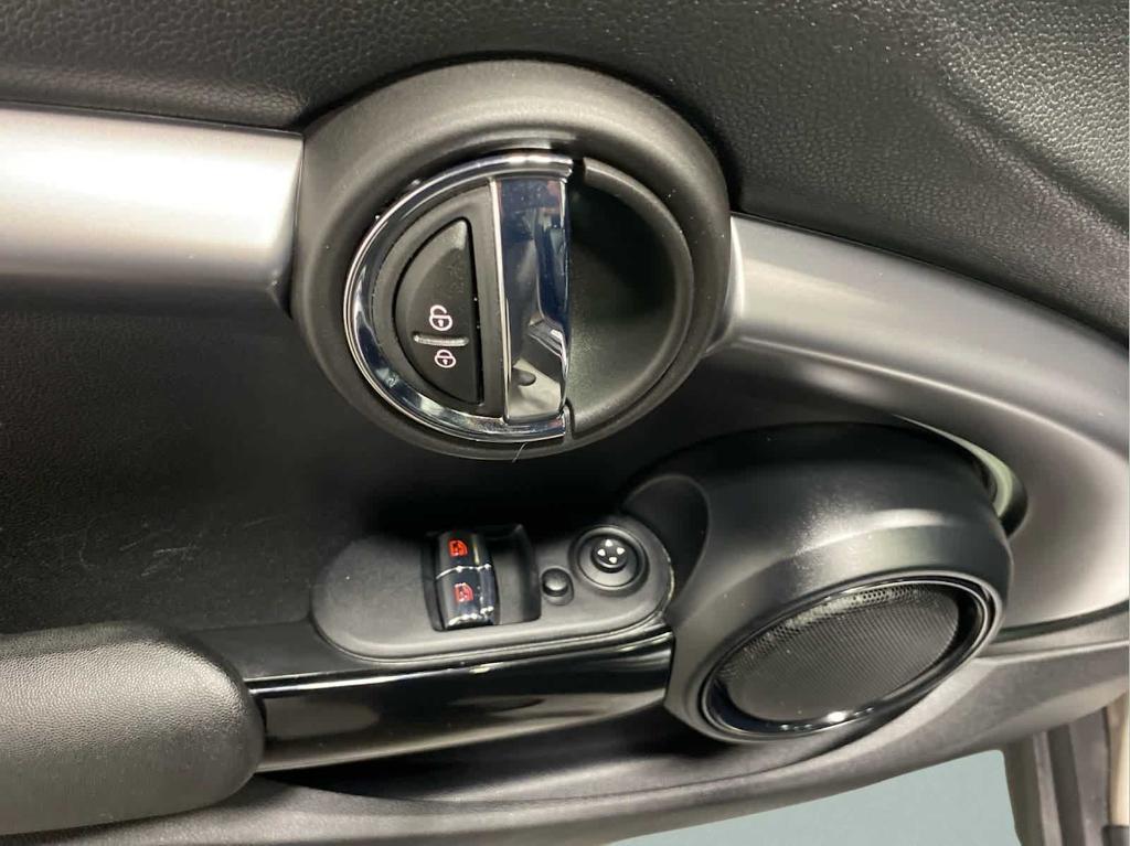 used 2022 MINI Hardtop car, priced at $23,887