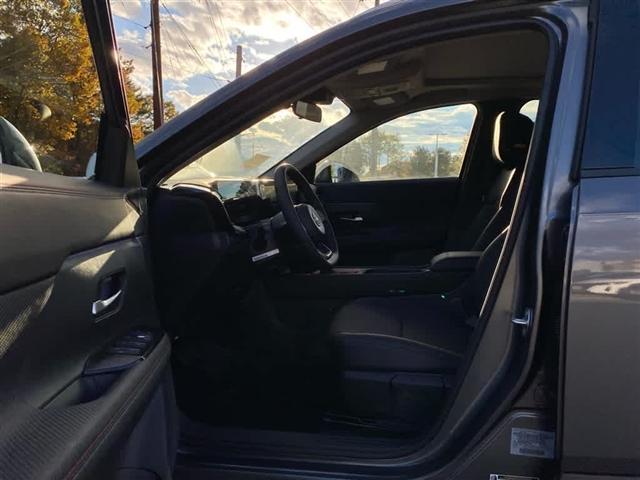 new 2025 Nissan Kicks car, priced at $28,647