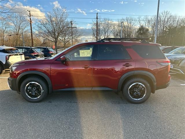 new 2024 Nissan Pathfinder car, priced at $40,312