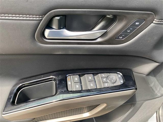 new 2025 Nissan Pathfinder car, priced at $51,761