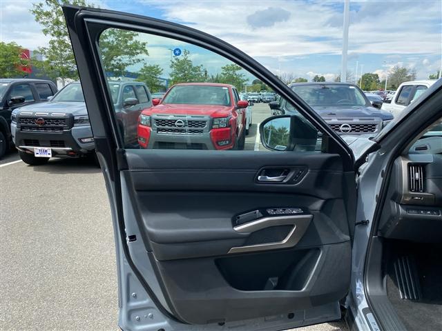 new 2025 Nissan Pathfinder car, priced at $51,761