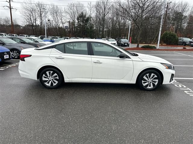 new 2025 Nissan Altima car, priced at $27,500