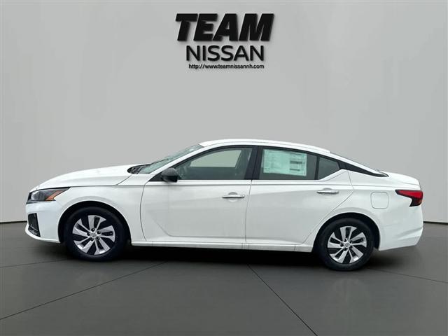 new 2025 Nissan Altima car, priced at $27,500