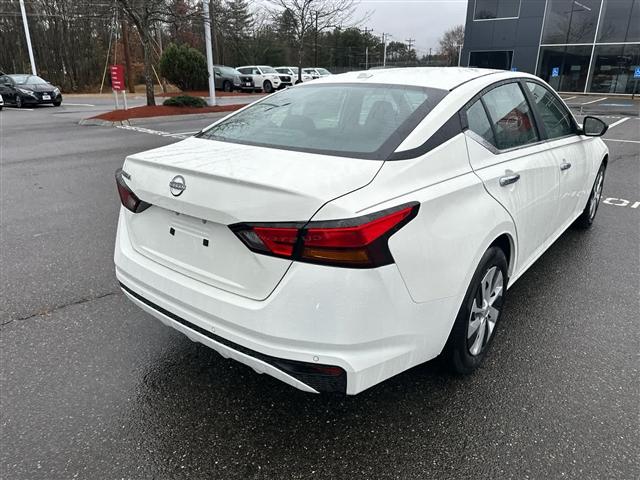 new 2025 Nissan Altima car, priced at $27,500