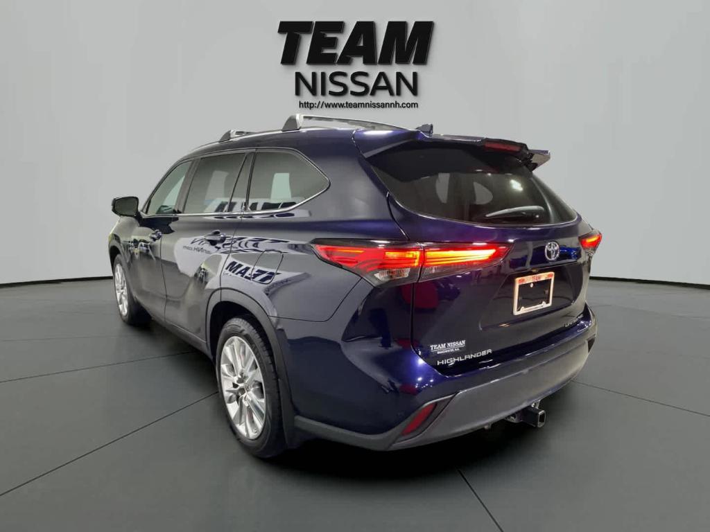 used 2023 Toyota Highlander car, priced at $37,694