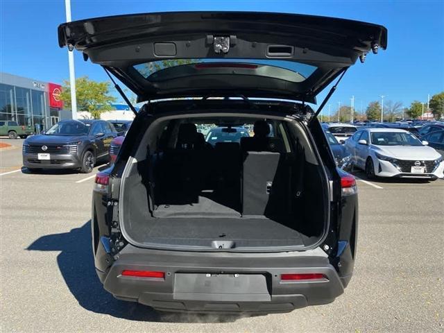 new 2025 Nissan Pathfinder car, priced at $32,642