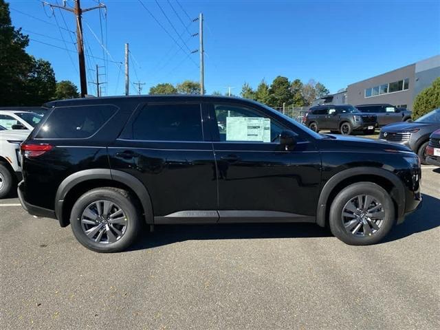 new 2025 Nissan Pathfinder car, priced at $32,642