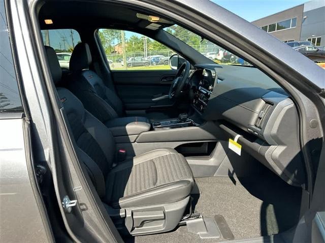 new 2025 Nissan Pathfinder car, priced at $45,260