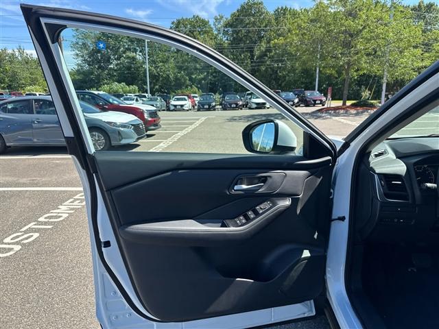 new 2025 Nissan Rogue car, priced at $32,143