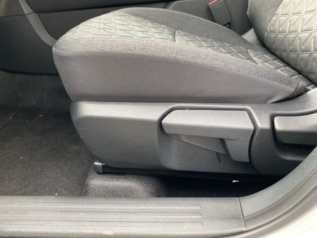 new 2025 Nissan Kicks car, priced at $26,837