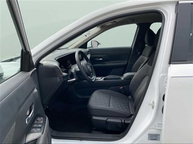 new 2025 Nissan Kicks car, priced at $26,837