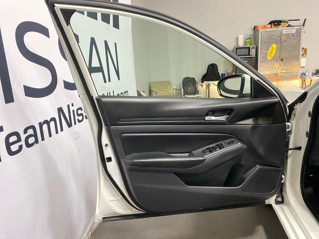 used 2022 Nissan Altima car