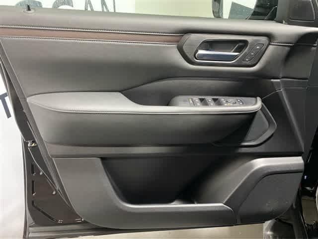 new 2025 Nissan Armada car, priced at $72,100