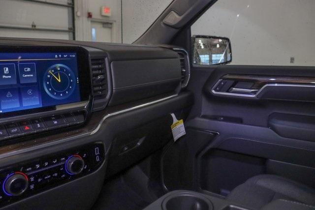 new 2025 Chevrolet Silverado 1500 car, priced at $43,999