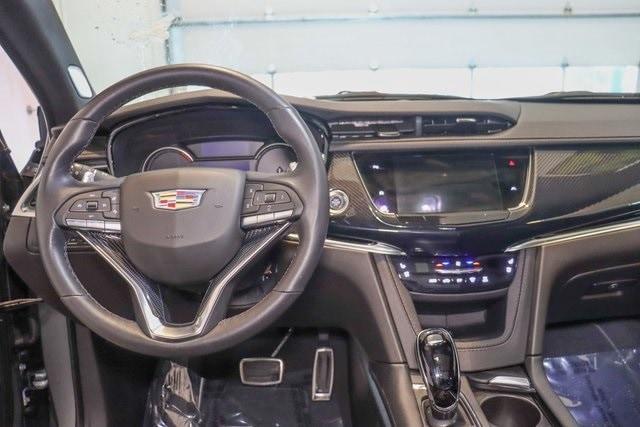 used 2024 Cadillac XT6 car, priced at $53,813