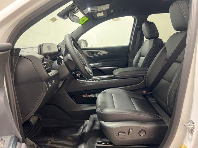 new 2025 Chevrolet Traverse car, priced at $41,906