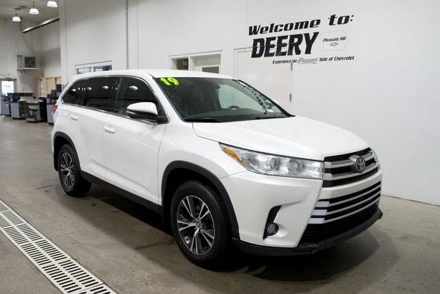 used 2019 Toyota Highlander car, priced at $23,317