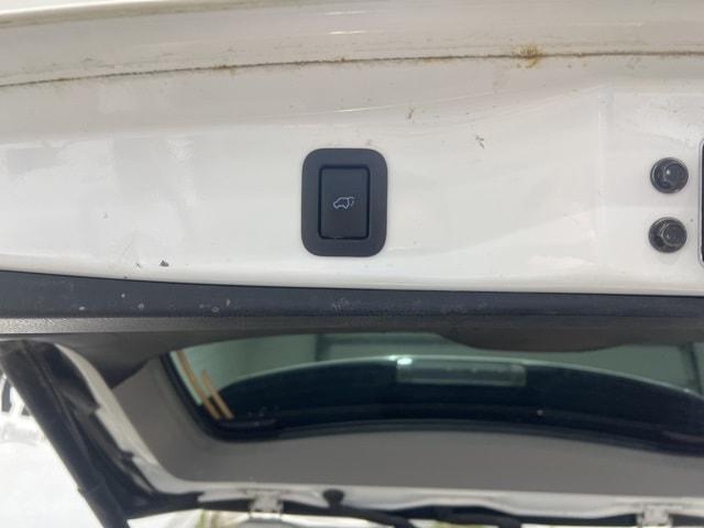 used 2019 Toyota Highlander car, priced at $24,999