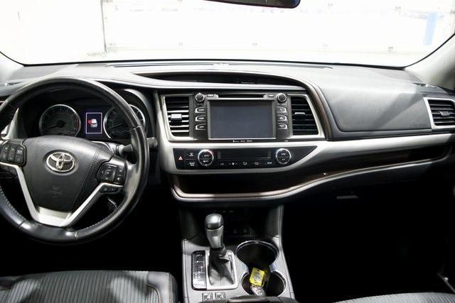 used 2019 Toyota Highlander car, priced at $23,317