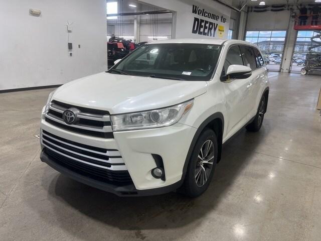 used 2019 Toyota Highlander car, priced at $24,999