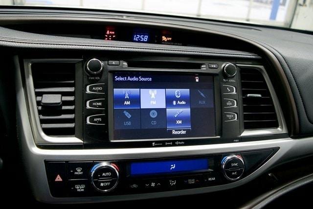 used 2019 Toyota Highlander car, priced at $23,317