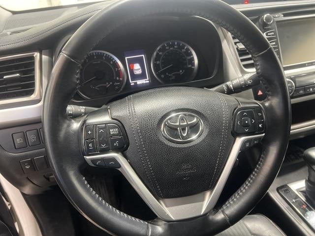 used 2019 Toyota Highlander car, priced at $24,999