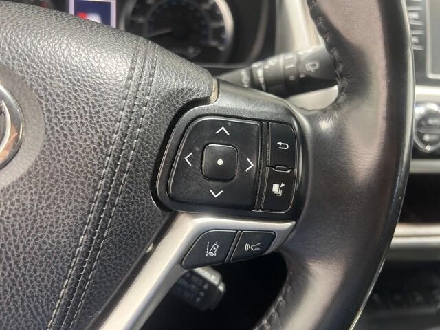 used 2019 Toyota Highlander car, priced at $24,999