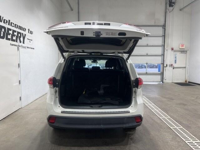 used 2019 Toyota Highlander car, priced at $24,999
