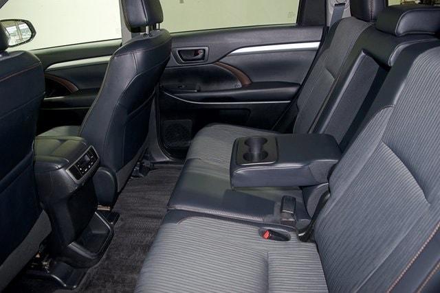 used 2019 Toyota Highlander car, priced at $23,317