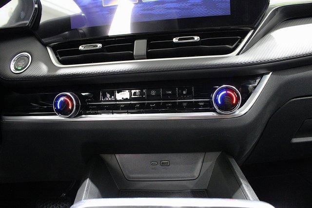 new 2026 Chevrolet Equinox car, priced at $31,985