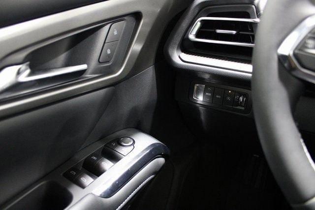 new 2026 Chevrolet Traverse car, priced at $45,678