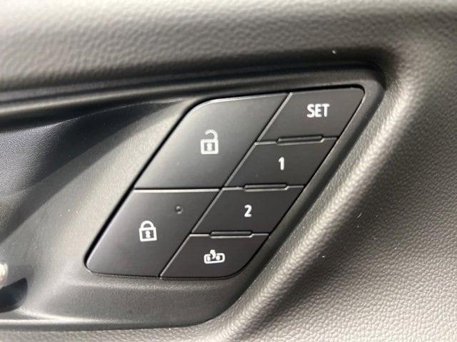 new 2025 Chevrolet Equinox car, priced at $31,995
