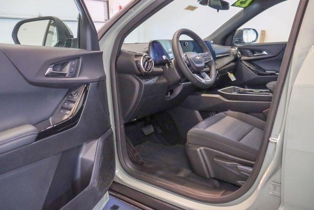 new 2025 Chevrolet Equinox car, priced at $31,999