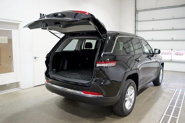 used 2023 Jeep Grand Cherokee car, priced at $28,298