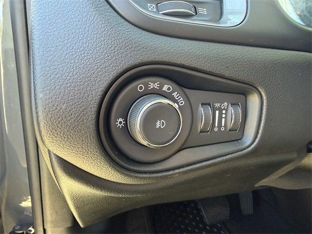 used 2022 Jeep Renegade car, priced at $22,120