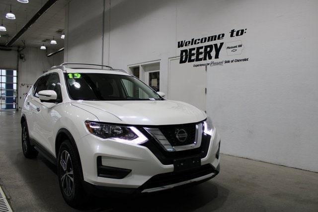 used 2019 Nissan Rogue car, priced at $14,535