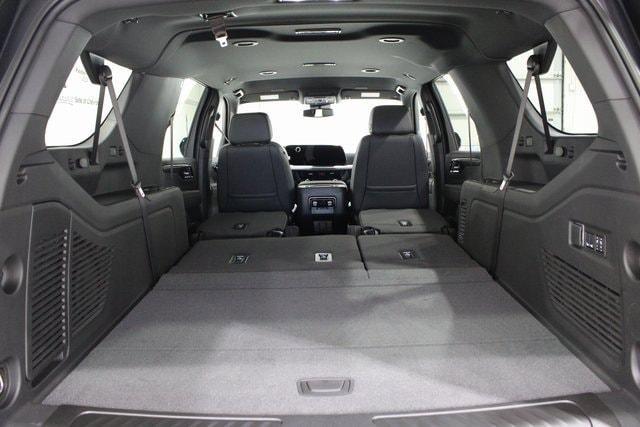 new 2025 Chevrolet Suburban car, priced at $71,998