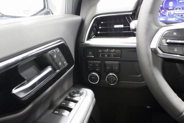 new 2025 Chevrolet Suburban car, priced at $71,998